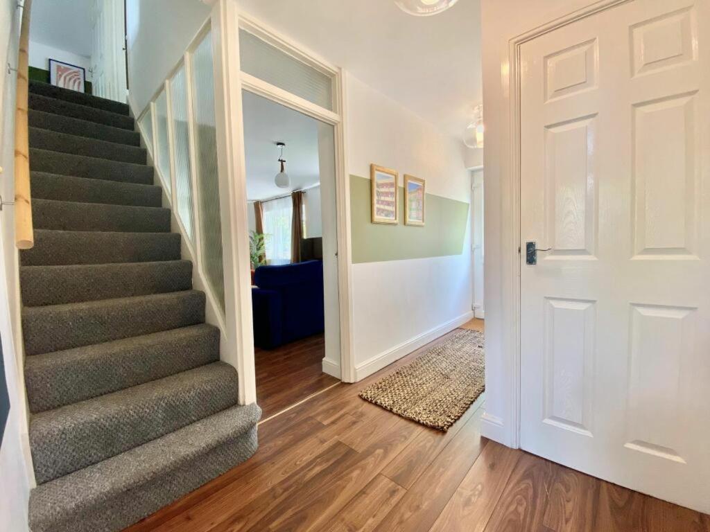 Coventry Huge 4Bed 2Bath Private Parking Nec By Empower Homes Esterno foto