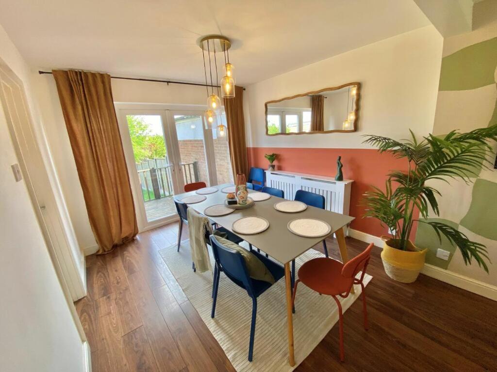 Coventry Huge 4Bed 2Bath Private Parking Nec By Empower Homes Esterno foto